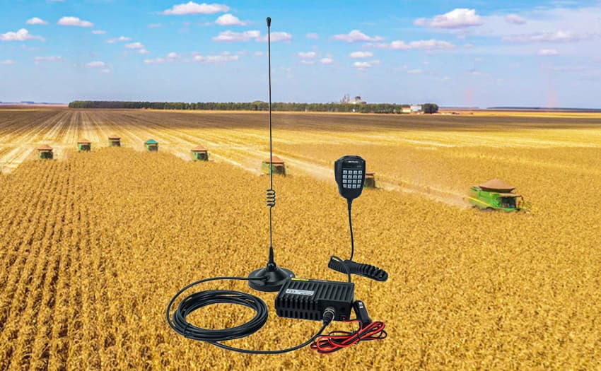 Retevis RA25 GMRS radio for communication between combines