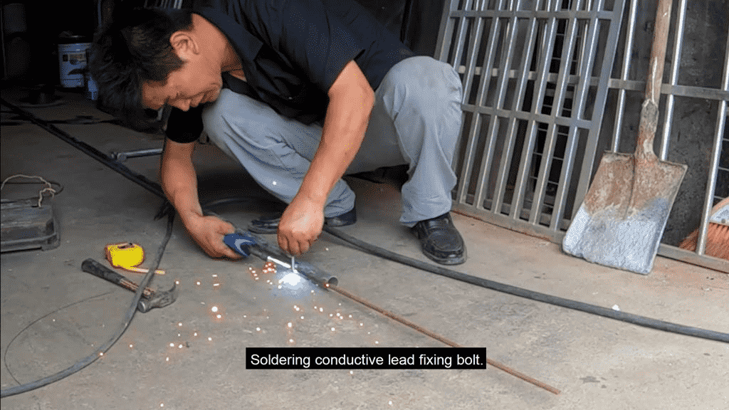 Soldering conductive lead fixing bolt.png