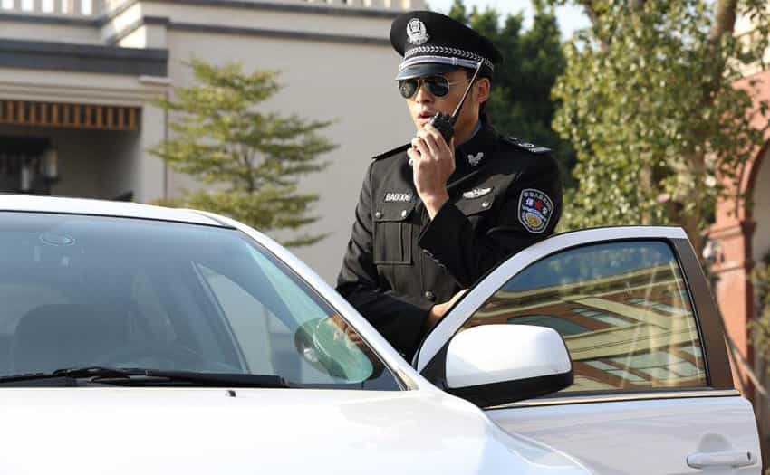 Traffic commander uses Retevis RT 80 DMR Radio communication